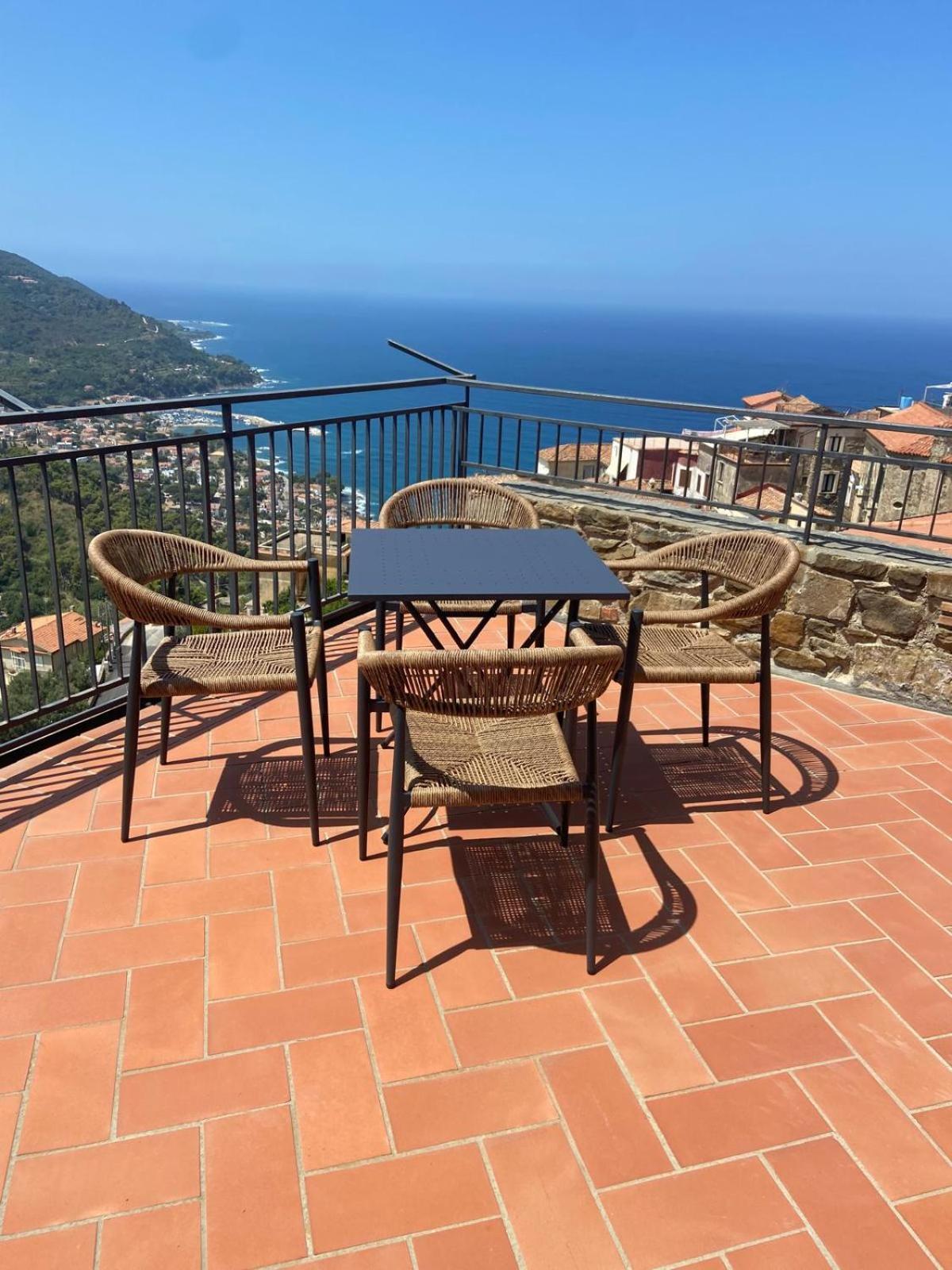 La Mansarda Bed and Breakfast Castellabate Εξωτερικό φωτογραφία